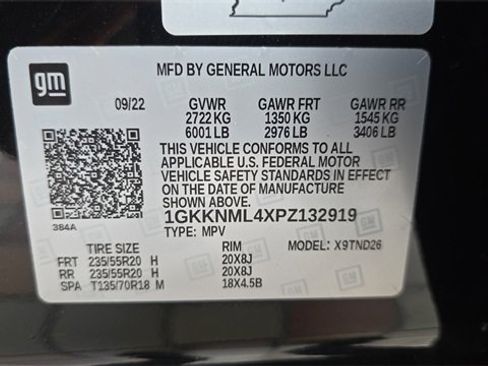 Used 2023 GMC Acadia SLT w/ Elevation Edition image 32