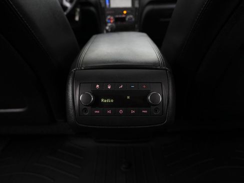 Used 2011 GMC Acadia Denali AWD/4WD image 40