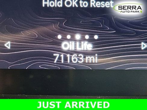 Used 2022 Jeep Grand Cherokee L Laredo image 32