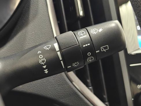 Used 2023 Subaru Forester AWD/4WD image 36