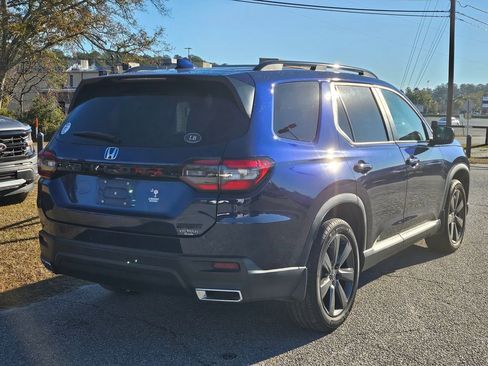 Used 2023 Honda Pilot Sport image 7