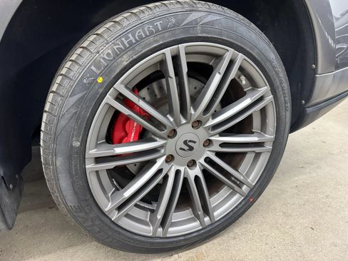 Used 2008 Porsche Cayenne Turbo AWD/4WD image 12
