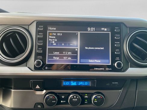 Used 2021 Toyota Tacoma SR5 RWD image 21