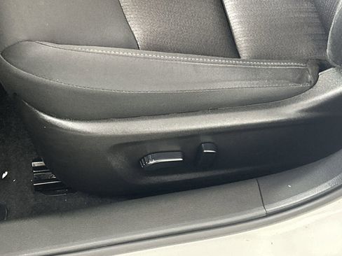 Used 2025 Nissan Altima 2.5 SV FWD image 20