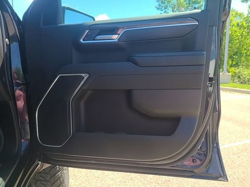 Used 2022 Chevrolet Silverado 1500 RST AWD/4WD image 27