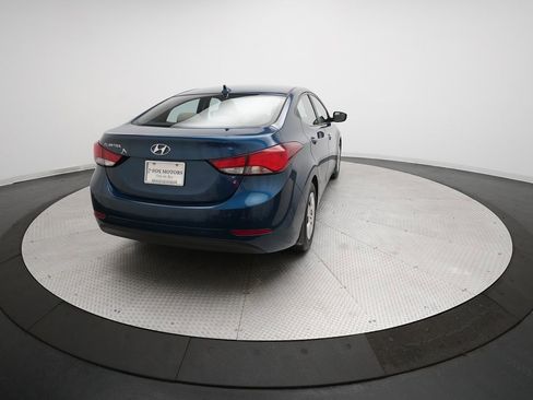 Used 2016 Hyundai Elantra SE image 32