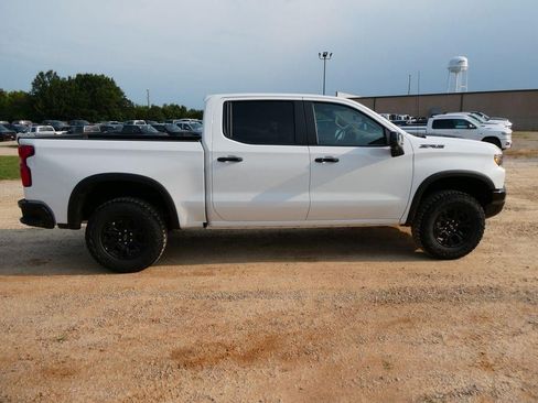 New 2026 Chevrolet Silverado 1500 ZR2 w/ Dark Appearance Package AWD/4WD image 3