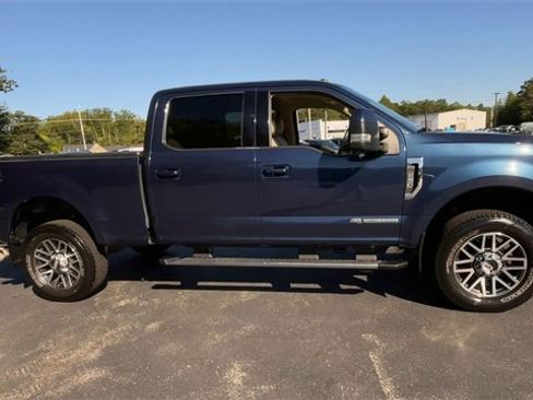 Used 2017 Ford F250 Lariat w/ FX4 Off-Road Package image 2