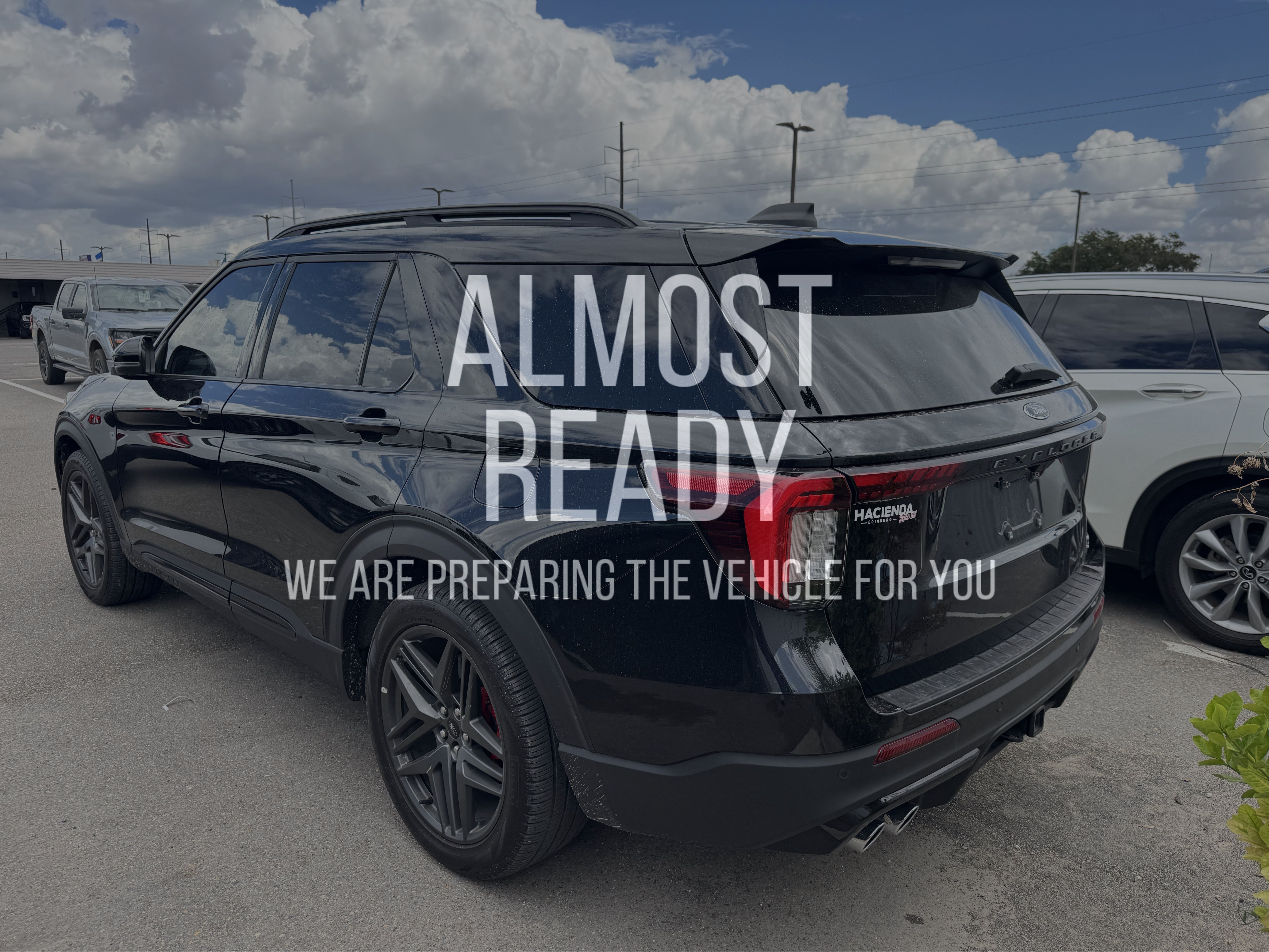 Used 2025 Ford Explorer ST w/ Sun And Sound Package AWD/4WD image 3