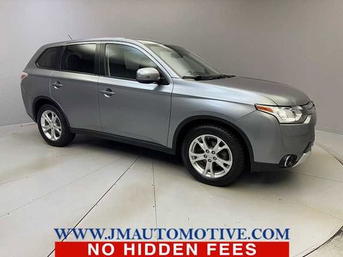 Used 2015 Mitsubishi Outlander SE AWD/4WD image 7