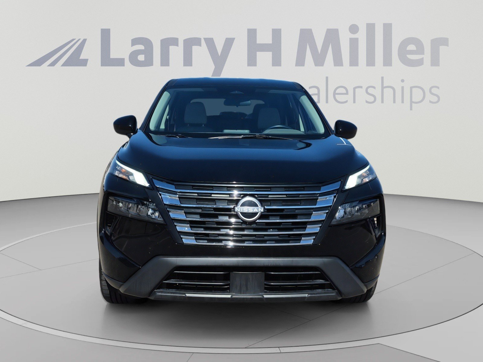 Used 2025 Nissan Rogue SV AWD/4WD image 7