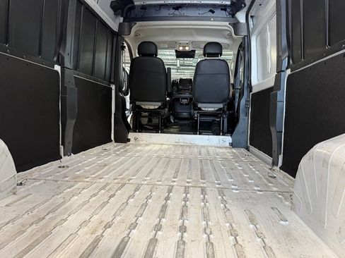 Used 2026 RAM ProMaster 2500 w/ Convenience Group FWD image 22
