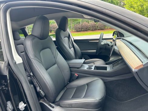 Used 2024 Tesla Model Y 2WD image 53