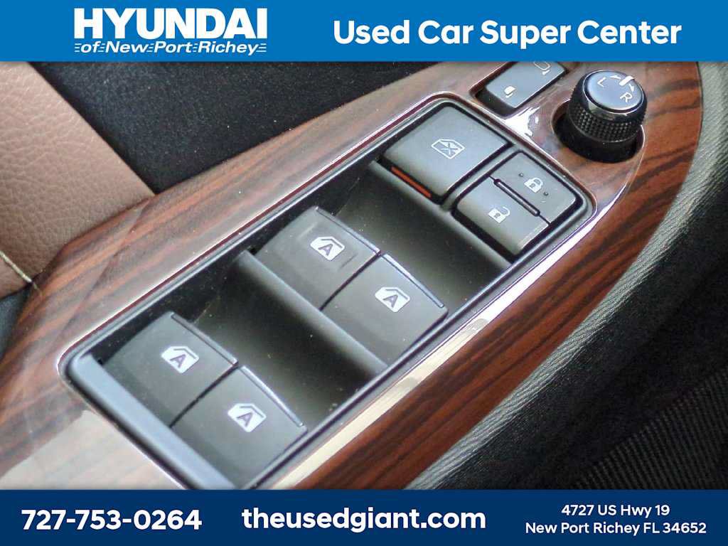 Used 2015 Toyota Sienna Limited Premium w/ Advanced Technology Package FWD image 28