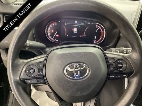 Used 2025 Toyota RAV4 XLE AWD/4WD image 7