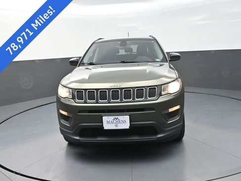 Used 2018 Jeep Compass Sport AWD/4WD image 2