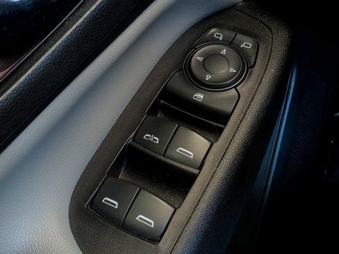 Used 2018 Chevrolet Equinox LT AWD/4WD image 21