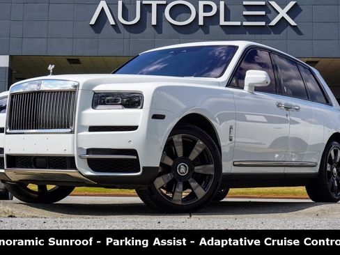Used 2020 Rolls-Royce Cullinan image 1