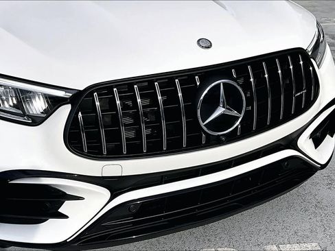 Used 2025 Mercedes-Benz GLC 43 AMG AMG GLC 43 image 30