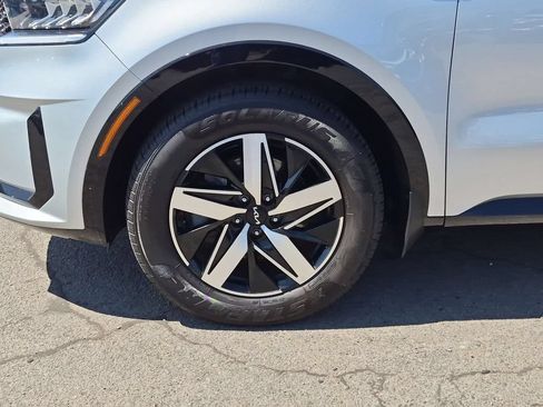 Used 2022 Kia Sorento S FWD image 33