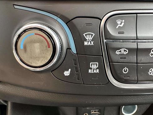 Used 2023 Chevrolet Traverse RS AWD/4WD image 24