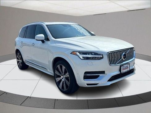 Used 2022 Volvo XC90 T8 Inscription w/ Advanced Package image 2