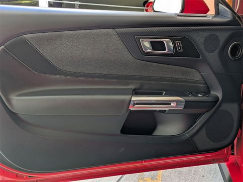 Used 2024 Ford Mustang Coupe image 11