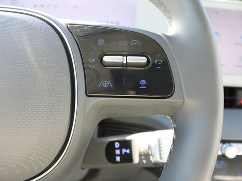 Used 2024 Hyundai Ioniq 5 Limited AWD/4WD image 18