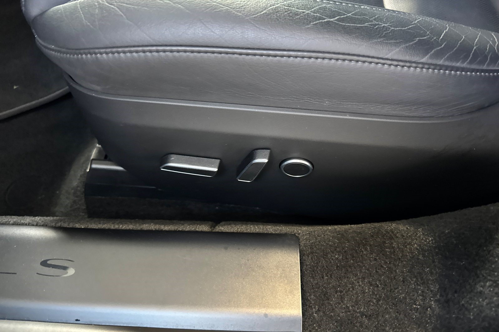 Used 2022 Tesla Model S AWD/4WD image 14