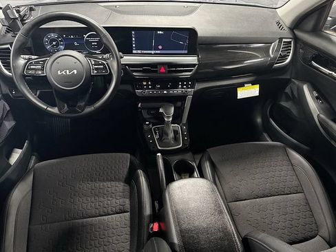 Used 2024 Kia Seltos S AWD/4WD image 23