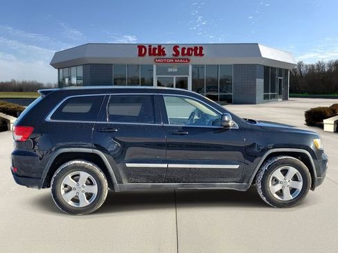 Used 2011 Jeep Grand Cherokee Laredo image 4