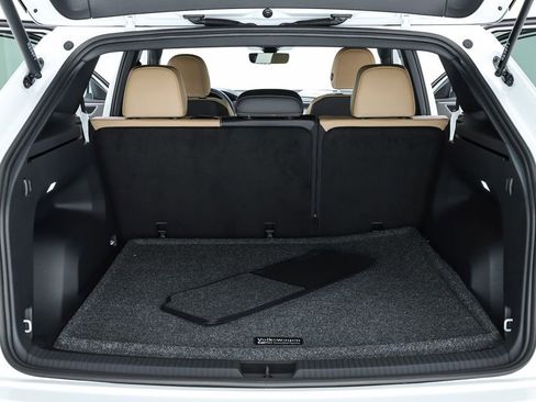 New 2026 Volkswagen Atlas Cross Sport SE image 66