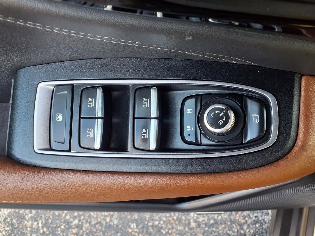 Used 2022 Subaru Outback Touring AWD/4WD image 8