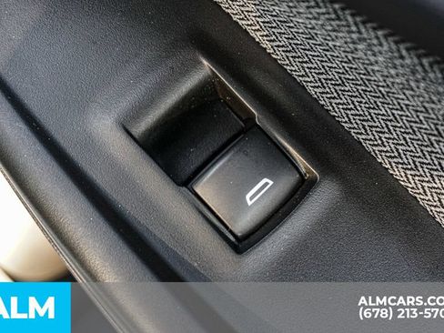 Used 2025 Chevrolet TrailBlazer LT AWD/4WD image 50