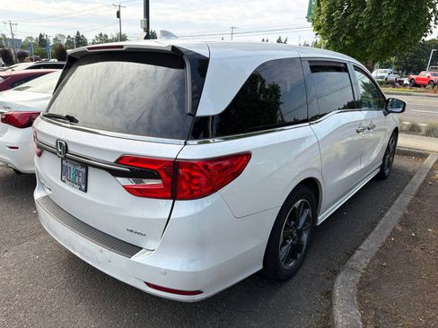 Used 2023 Honda Odyssey Elite image 4