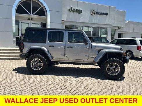 Used 2020 Jeep Wrangler Unlimited Sahara w/ LED Lighting Group AWD/4WD image 6