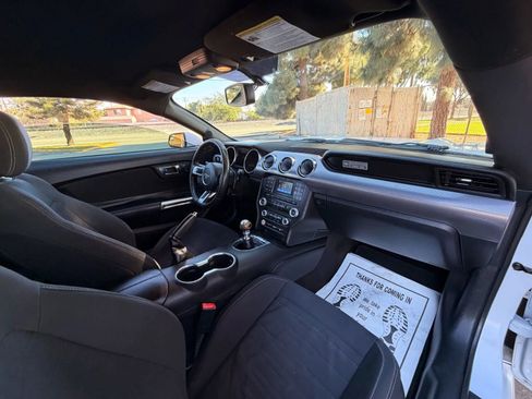 Used 2015 Ford Mustang GT RWD image 21