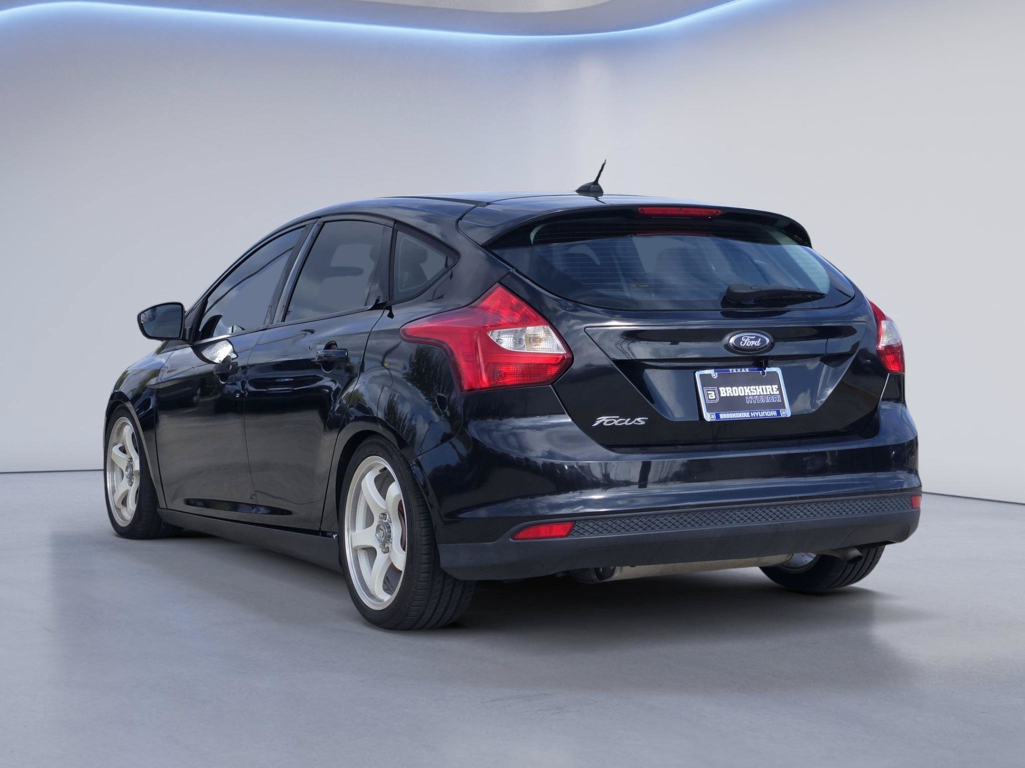 Used 2014 Ford Focus SE FWD image 8