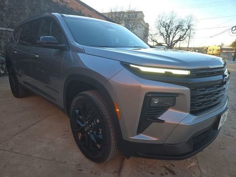 New 2026 Chevrolet Traverse LT w/ Midnight/Sport Edition image 3