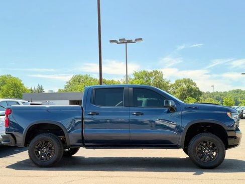 Used 2022 Chevrolet Silverado 1500 ZR2 w/ Technology Package AWD/4WD image 47