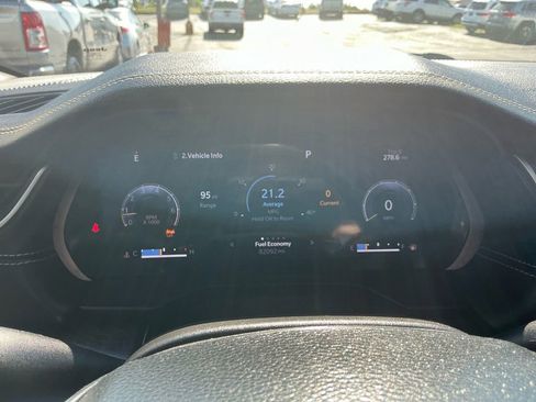 Used 2022 Jeep Grand Cherokee L Limited w/ Luxury Tech Group II RWD image 19