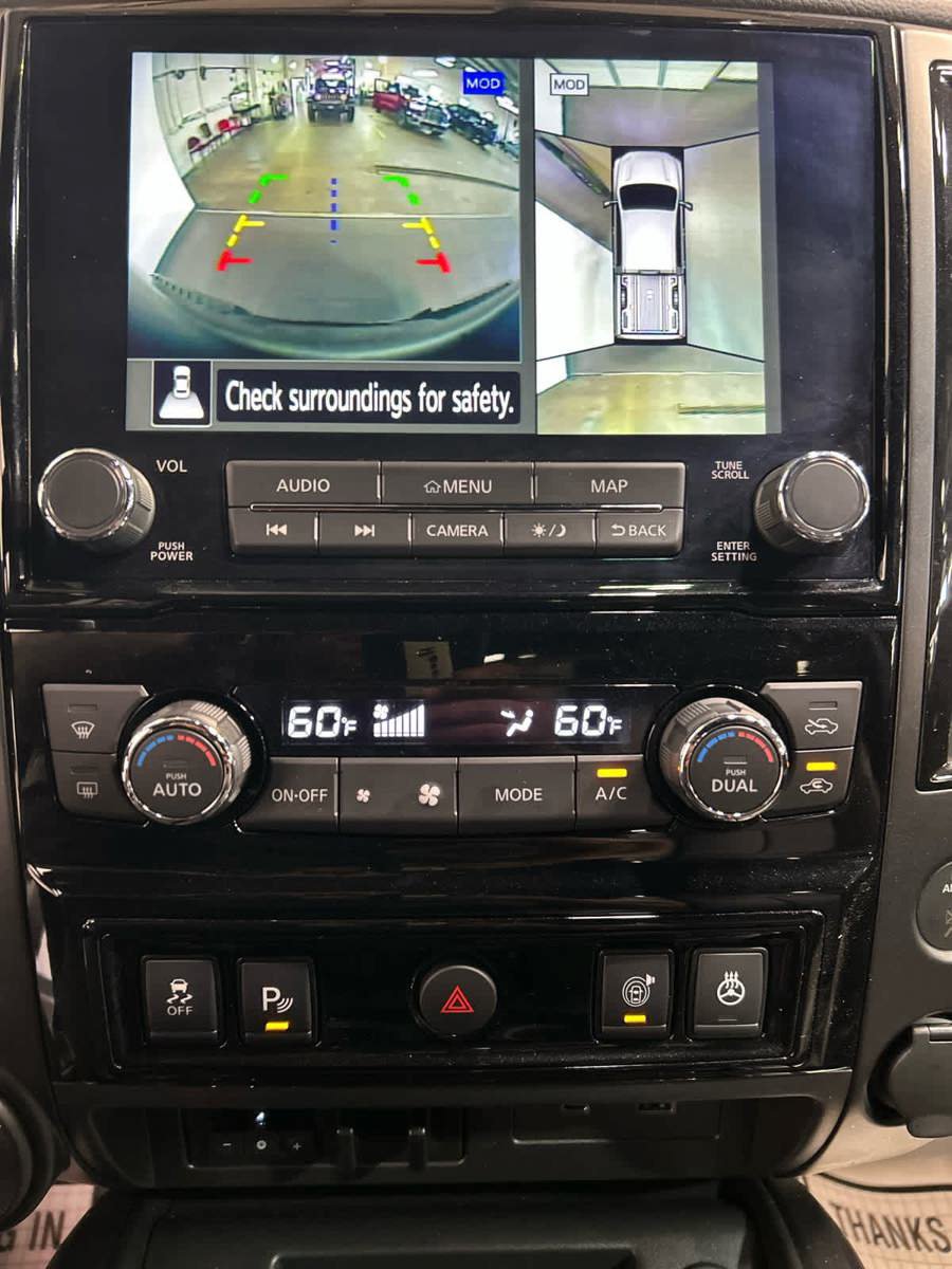Used 2024 Nissan Titan PRO-4X w/ Pro-4x Convenience Package AWD/4WD image 5