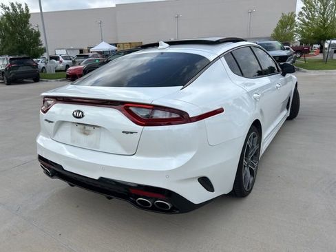 Used 2019 Kia Stinger GT1 RWD image 3