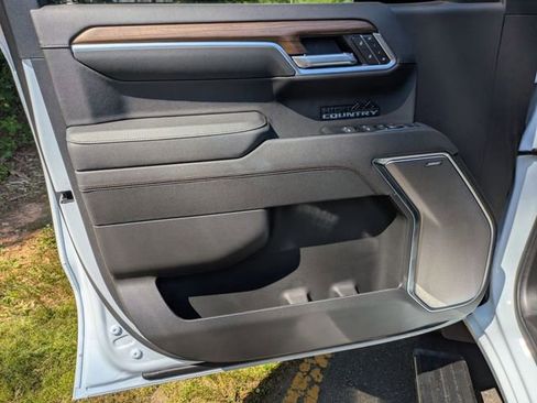New 2026 Chevrolet Silverado 1500 High Country AWD/4WD image 8