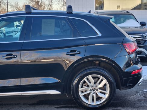 Used 2022 Audi Q5 2.0T Premium w/ Convenience Package image 3