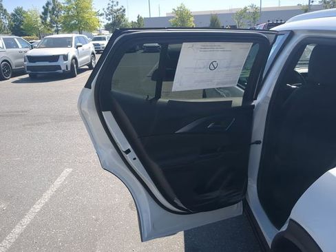 New 2026 Chevrolet Equinox EV LT AWD/4WD image 36