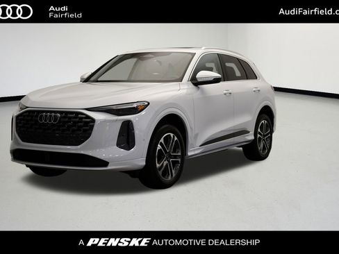 Certified 2025 Audi Q5 Premium Plus w/ Premium Plus image 1