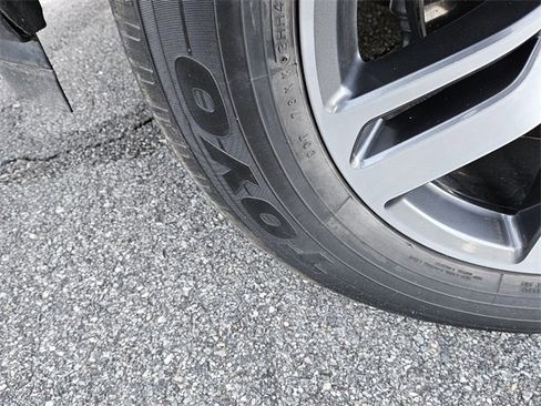 Used 2023 Ford Expedition Limited image 5