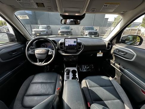 Certified 2023 Ford Bronco Sport Outer Banks w/ Tech Package AWD/4WD image 4