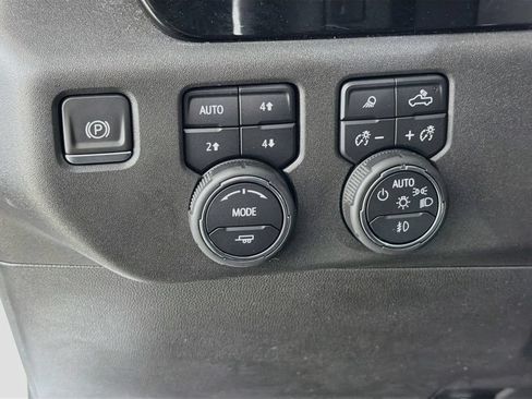 Used 2023 Chevrolet Silverado 1500 LT Trail Boss w/ Convenience Package II AWD/4WD image 11